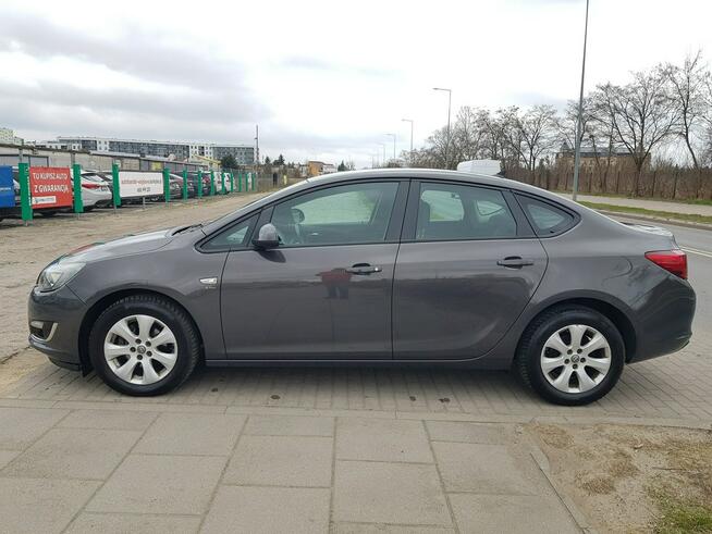 Opel Astra Sedan 1,4 Turbo Nawigacja Klimatronik Zarejestrowany Gwarancja