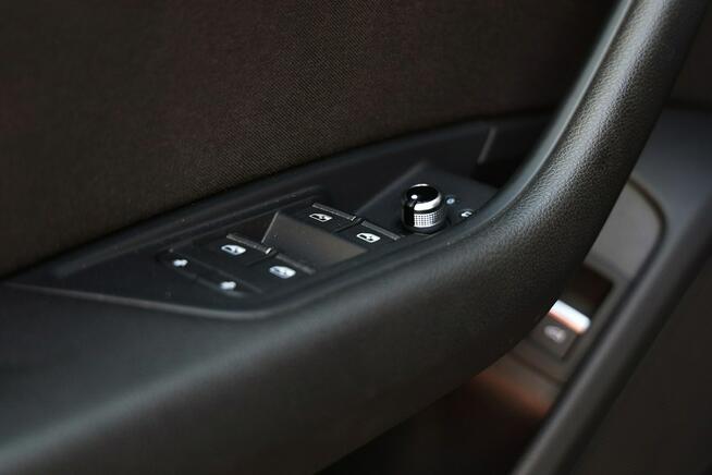 Audi A4 samochód krajowy, Gwarancja, 2 KPL OPON - faktura VAT