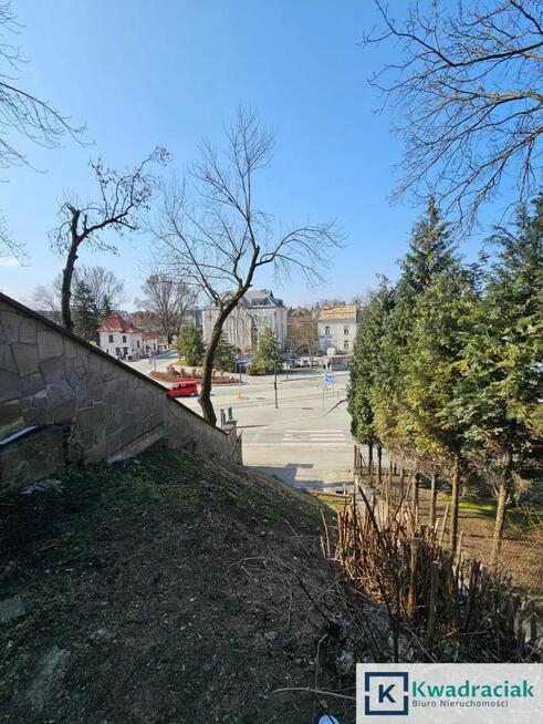 Dom Krosno, Podwale