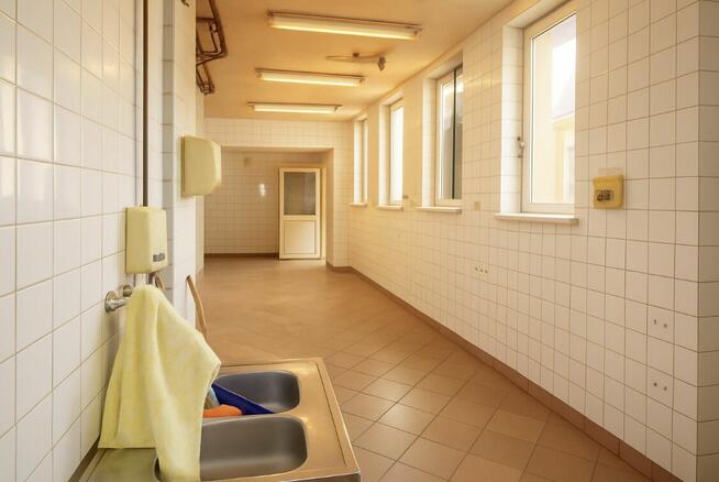 Obiekt-centrum Praszki- 440 m2