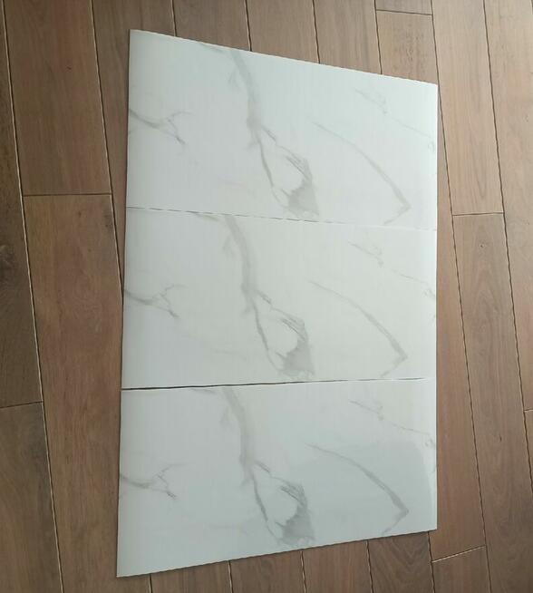 Płytki samoprzylepne 30x60 cm