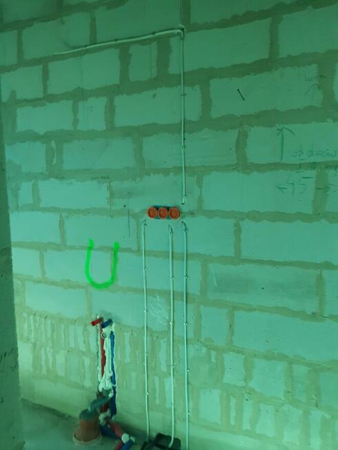 Usługi elektryczne i przyłącza – kompleksowa realizacja