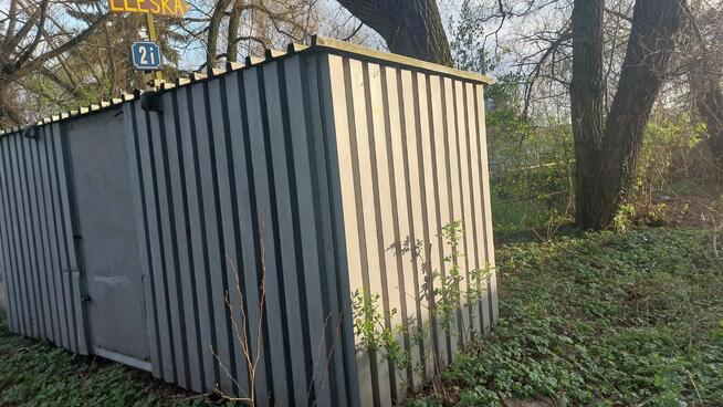 kontener metalowy , melamina , zaplecze budowlane