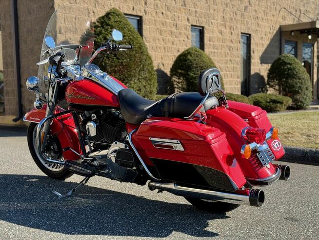 Piekny bezwypadkowy oryginalny lakier