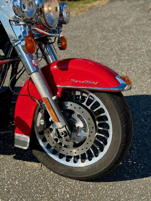 Piekny bezwypadkowy oryginalny lakier