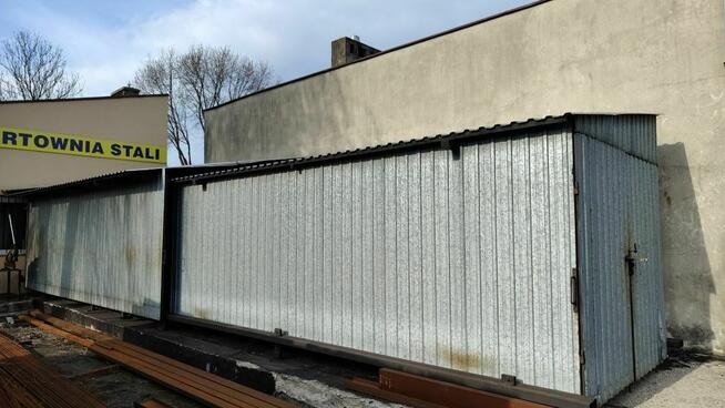 Utwardzony plac 2190 m² z biurem – Centrum