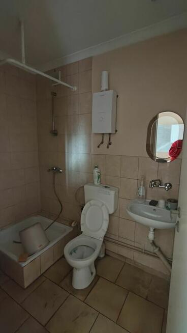 Utwardzony plac 2190 m² z biurem – Centrum