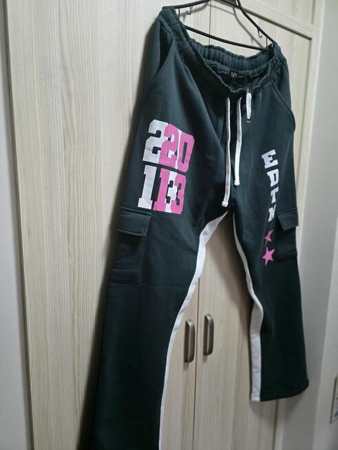 Spodnie dresowe ciepłe. Nowe.