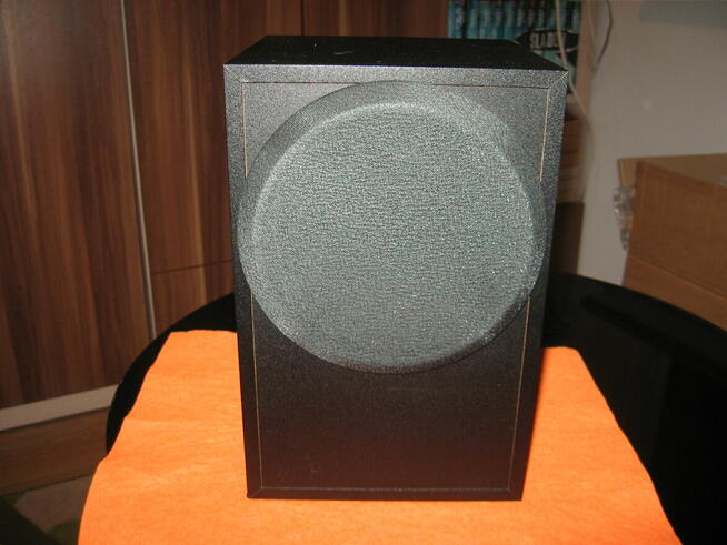 Aktywny głośnik basowy zestawu Creative Inspire T3000