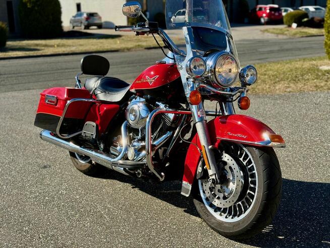 Piekny bezwypadkowy oryginalny lakier