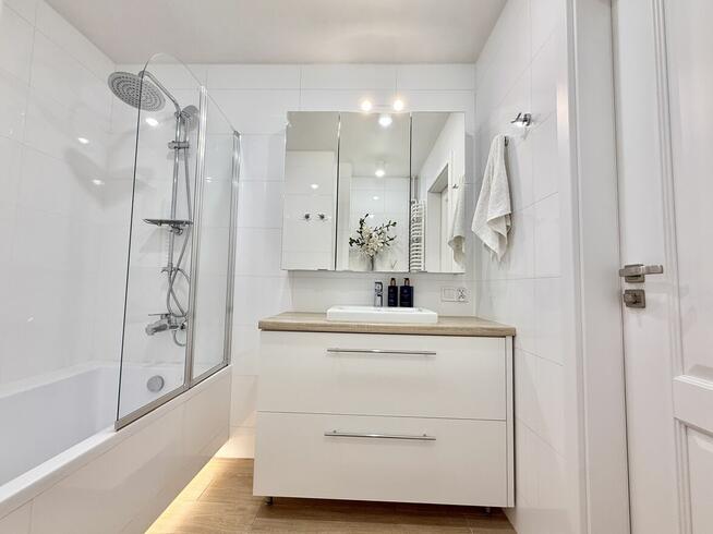 Komfortowe i przestronne 2 pokoje z dużym balkonem