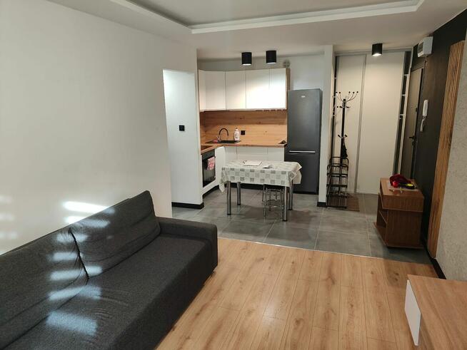 Mieszkanie o pow.37m2, balkon, II piętro, ul. Nowy Świat