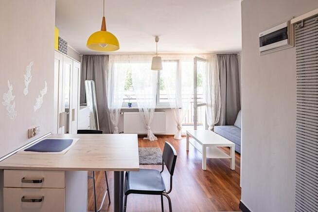 Do wynajęcia jasna kawalerka, 11 Listopada 9