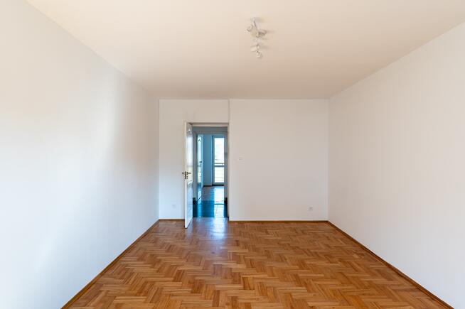 Duże mieszkanie w cichej i zielonej okolicy