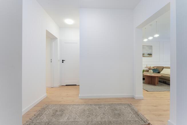 3 pok. po gen. remoncie, pokój kąpielowy, pralnia