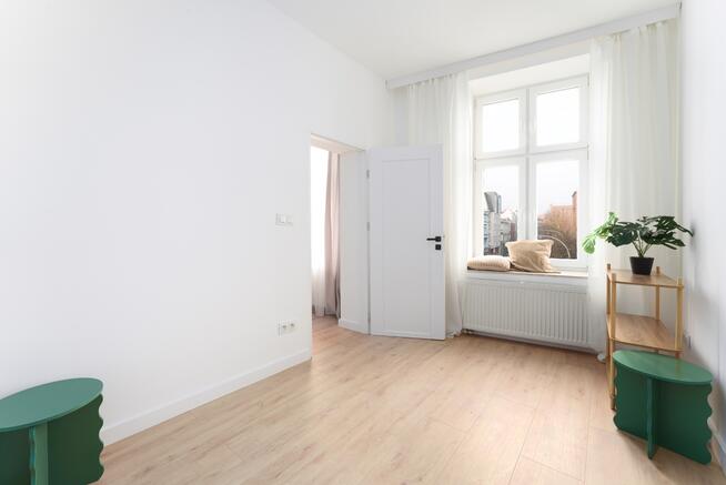 3 pok. po gen. remoncie, pokój kąpielowy, pralnia