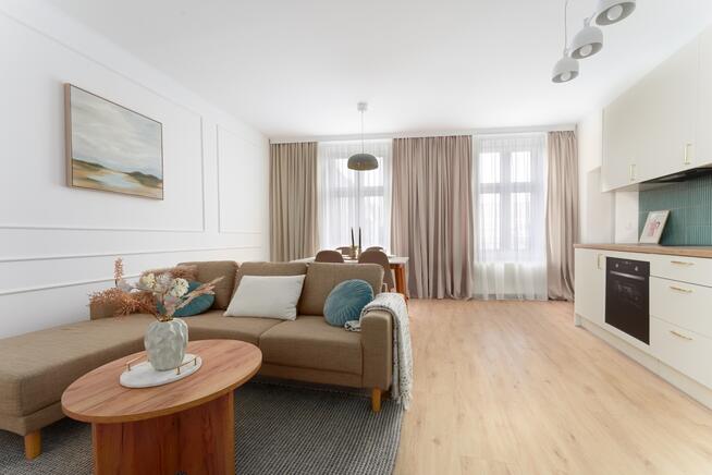 3 pok. po gen. remoncie, pokój kąpielowy, pralnia