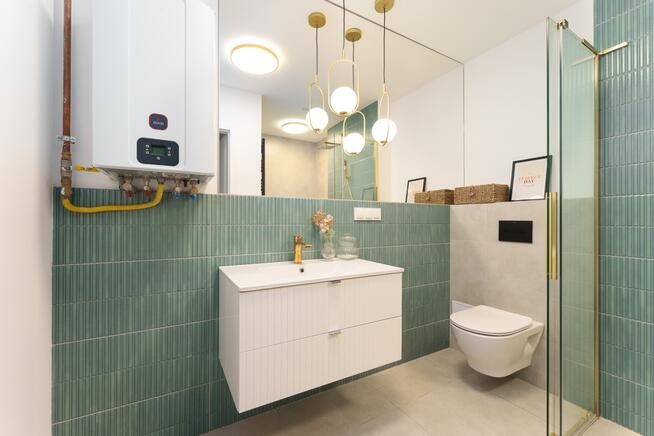 3 pok. po gen. remoncie, pokój kąpielowy, pralnia