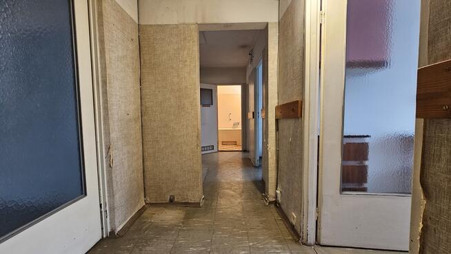 Przestronne 5 pokojowe mieszkanie z piwnicą