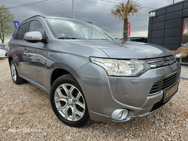 Mitsubishi Outlander 2.0i#PHEV#Skóry#Szyberdach#Climatr#Kamera#Navi#Bixenon#ACC#FuLL#Gwaran