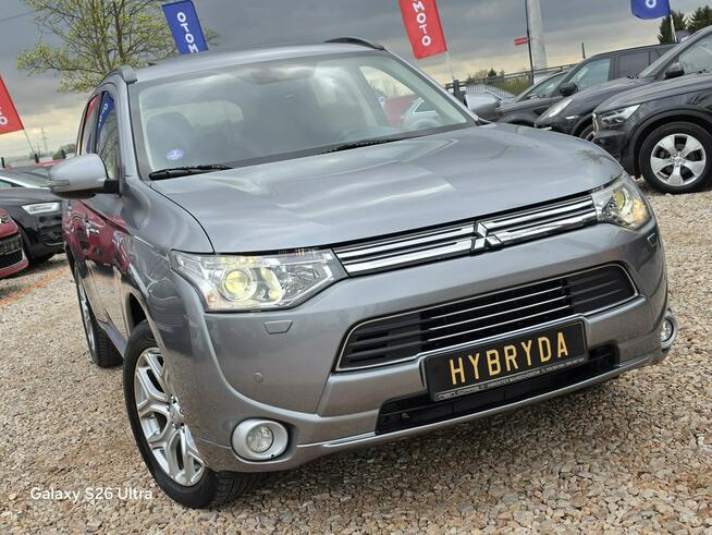 Mitsubishi Outlander 2.0i#PHEV#Skóry#Szyberdach#Climatr#Kamera#Navi#Bixenon#ACC#FuLL#Gwaran
