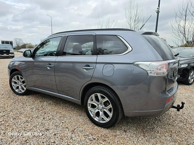 Mitsubishi Outlander 2.0i#PHEV#Skóry#Szyberdach#Climatr#Kamera#Navi#Bixenon#ACC#FuLL#Gwaran