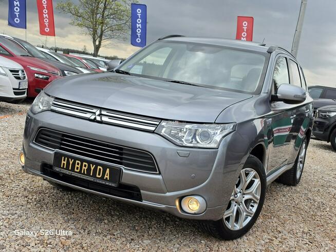 Mitsubishi Outlander 2.0i#PHEV#Skóry#Szyberdach#Climatr#Kamera#Navi#Bixenon#ACC#FuLL#Gwaran