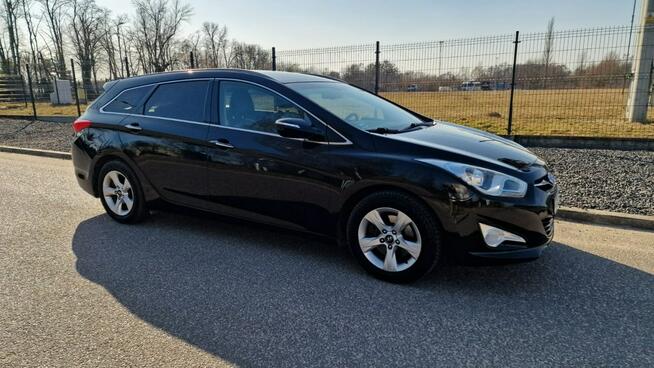 Hyundai i40 1.7 CRDi 2012r LED Keyless Hak Klima Kamera Navi Skóry Po Serwisie