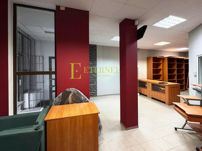 Przestronny lokal na sprzedaż 83m2, 4 pomiszczenia