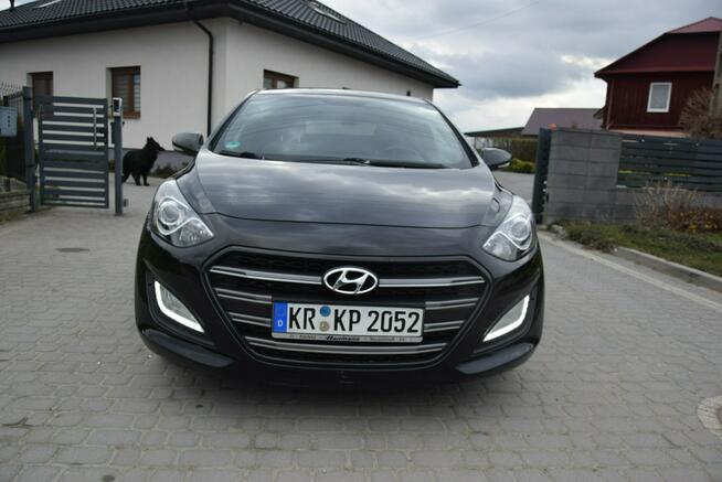 Hyundai i30 1.4B 2016/ Klima/ Grzane Fotele i Kierownica/ 2 KPL KÓŁ/ Sprowadzony