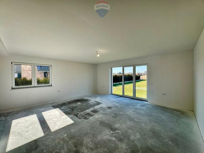 Nowy dom do własnej aranżacji, działka 1089 m²