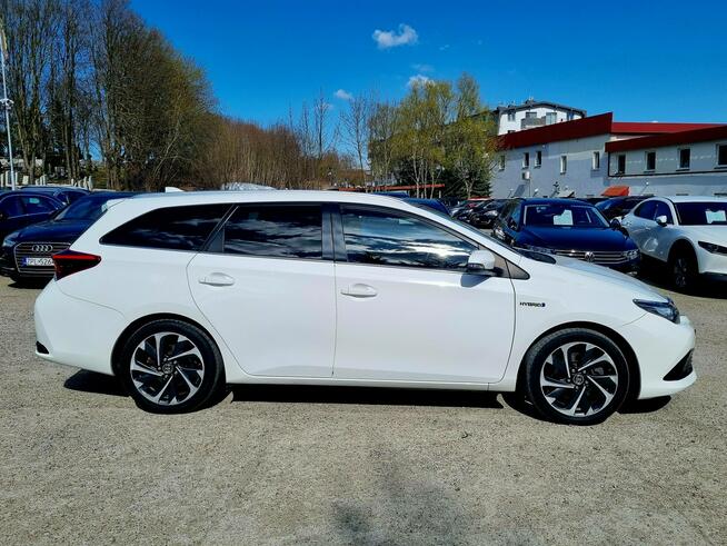 Toyota Auris Hybryda LED Serwis Navi Tempomat Panorama Kamera Climatronic Gwarancja