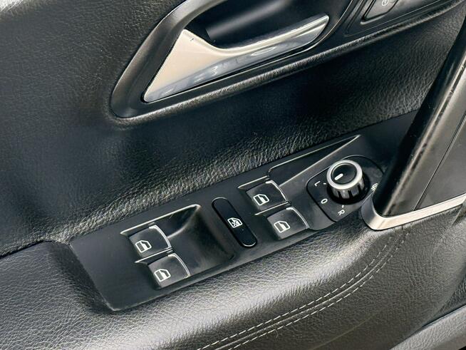 Volkswagen Passat CC 2,0TDi 170KM Panorama/Alkantara/Tempomat/Navi/Pod.Fotele/Serwis/Alu/