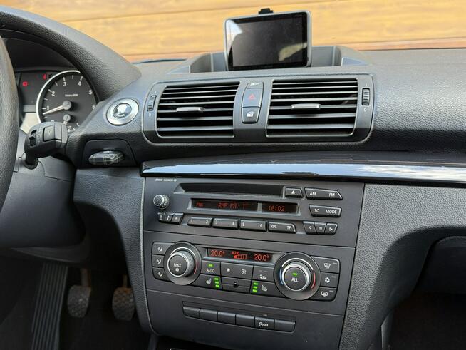 BMW 116 11r. 2.0 benzyna ładna zadbana klimatronik czujniki