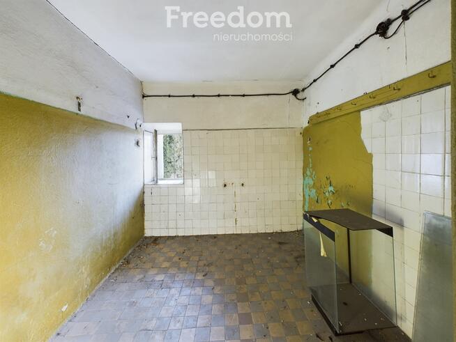 Do wynajęcia kompleks obiektów z placem