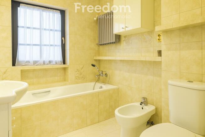 Żyrardów- dom z potencjałem na prowadzenie biznesu