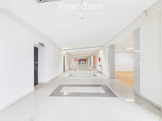 Kompleks Komercyjny 3430 m² przy DK9