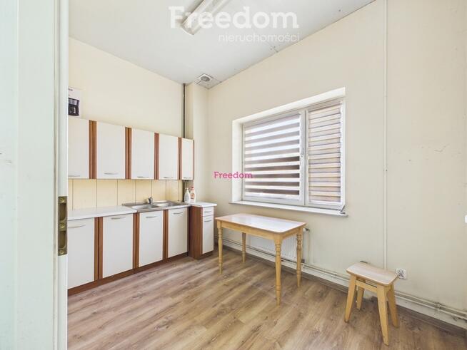 Kompleks Komercyjny 3430 m² przy DK9