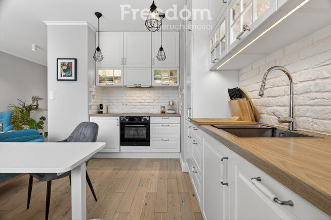 eleganckie i jasne mieszkanie z 2 ogródkami