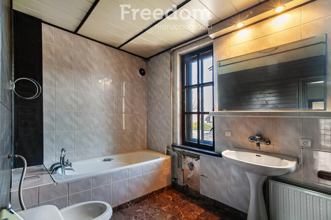 Dom w zielonej części Łodzi, tuż przy Arturówku