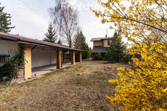 Dom w zielonej części Łodzi, tuż przy Arturówku