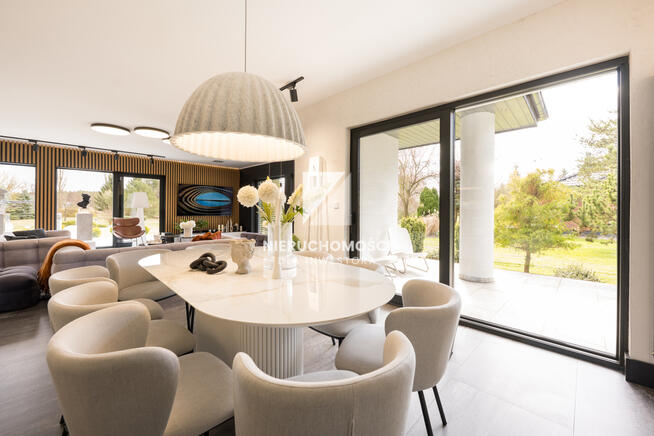 Miejsce definiowane przez światło i przestrzeń