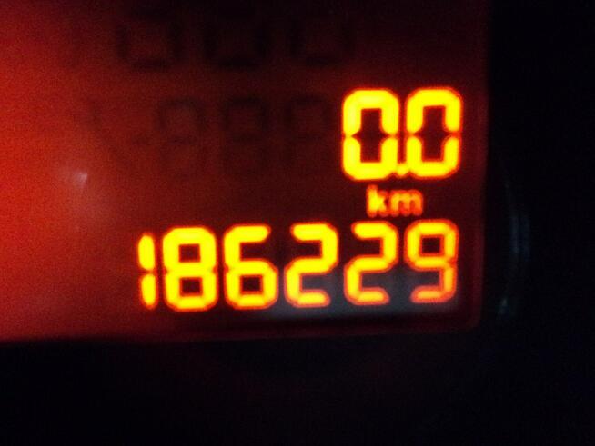 sprzedam ładnego peugeota 3008 1.6 HDI 120KM