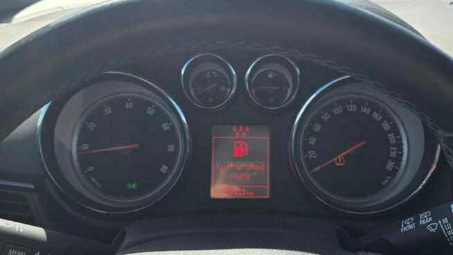 Opel Zafira Duża Navi 7 osobowa camera cofania mały przebieg bixsenon