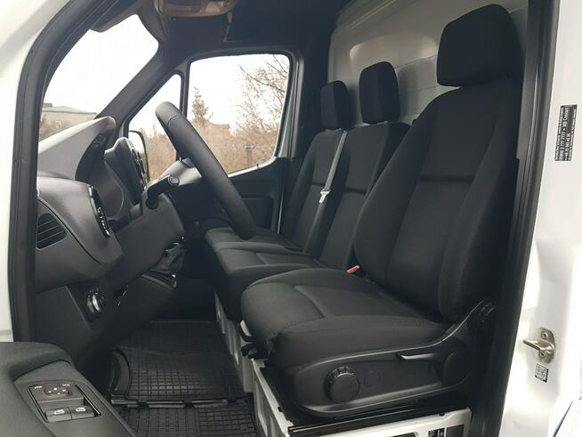 Mercedes Sprinter 8EP KONTENER 4,21x2,15x2,30 KLIMA 314CDI MANUAL 6-BIEGÓW KRAJOWY