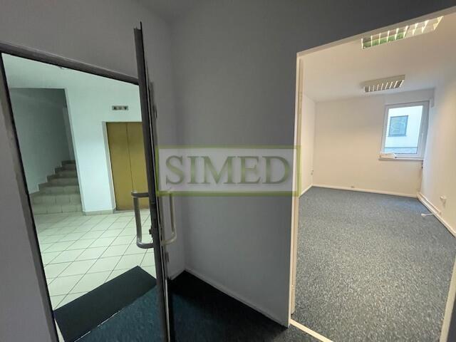 Biurowiec,przy stacji metra,dostęp 24h , ochrona