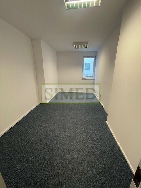 Biurowiec,przy stacji metra,dostęp 24h , ochrona