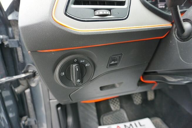 Seat Leon zarejestrowany i ubezpieczony w Polsce, bardzo oszczędny,