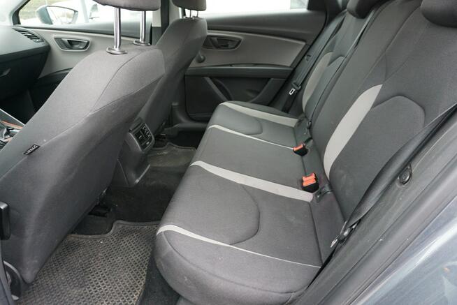 Seat Leon zarejestrowany i ubezpieczony w Polsce, bardzo oszczędny,