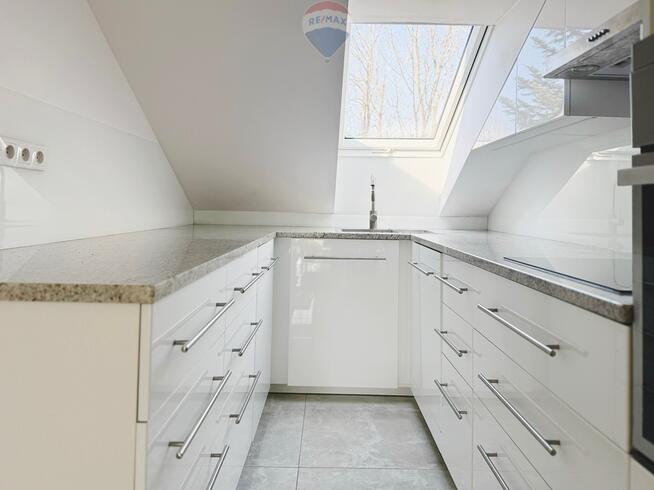 Duża kawalerka w Kamienicy